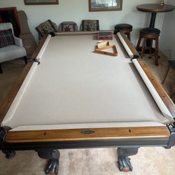 Pool Table Bruinswick Glenwood With Table And Chairs ( Free Delivery & Set Up & New Color Felt Of Your Choice ) 