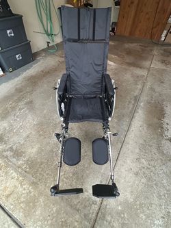 Drive reclining wheelchair