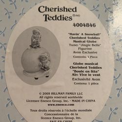 2005 Cherished Teddies  (havin a snowball) Musical Globe