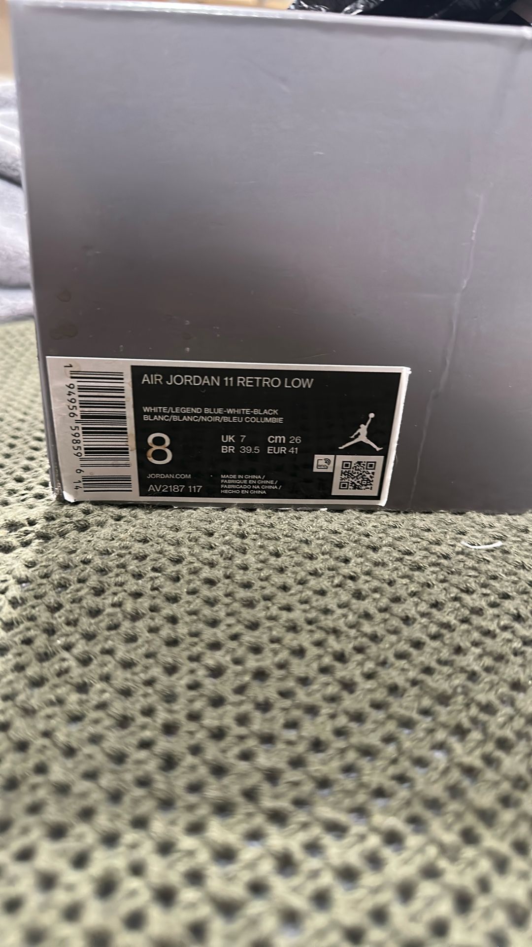 Jordan 11 Columbia Lows Sz. 8