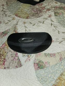 Oakleys Sunglass Hard Case $25