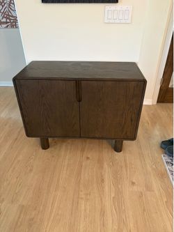 Storage cabinet
