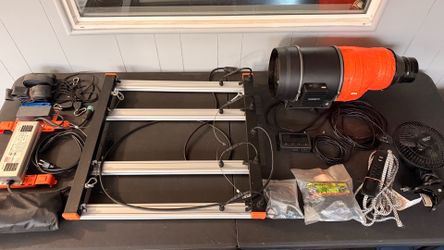 SE-3000 lights, tent and cooling fan