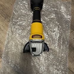 DEWALT Grinder 4-1/2 Inch 