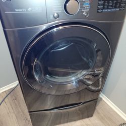 Front Load Gas Dryer 