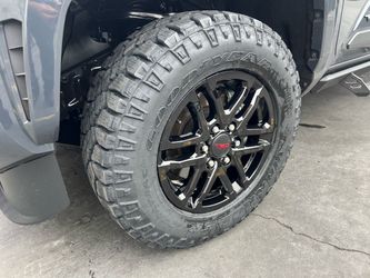 New Toyota Tacoma rims and tires 18” OEM Factory Wheels Rines y llantas nuevas para Toyota Tacoma 2024-2026