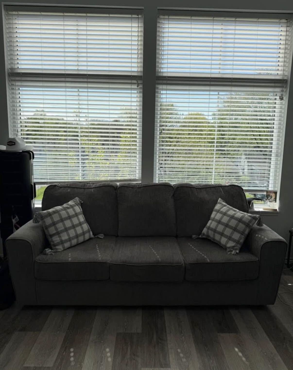 Ashley Lucina couch (Grey)