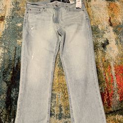 NWT - Hollister Men’s Jeans Size 32x30