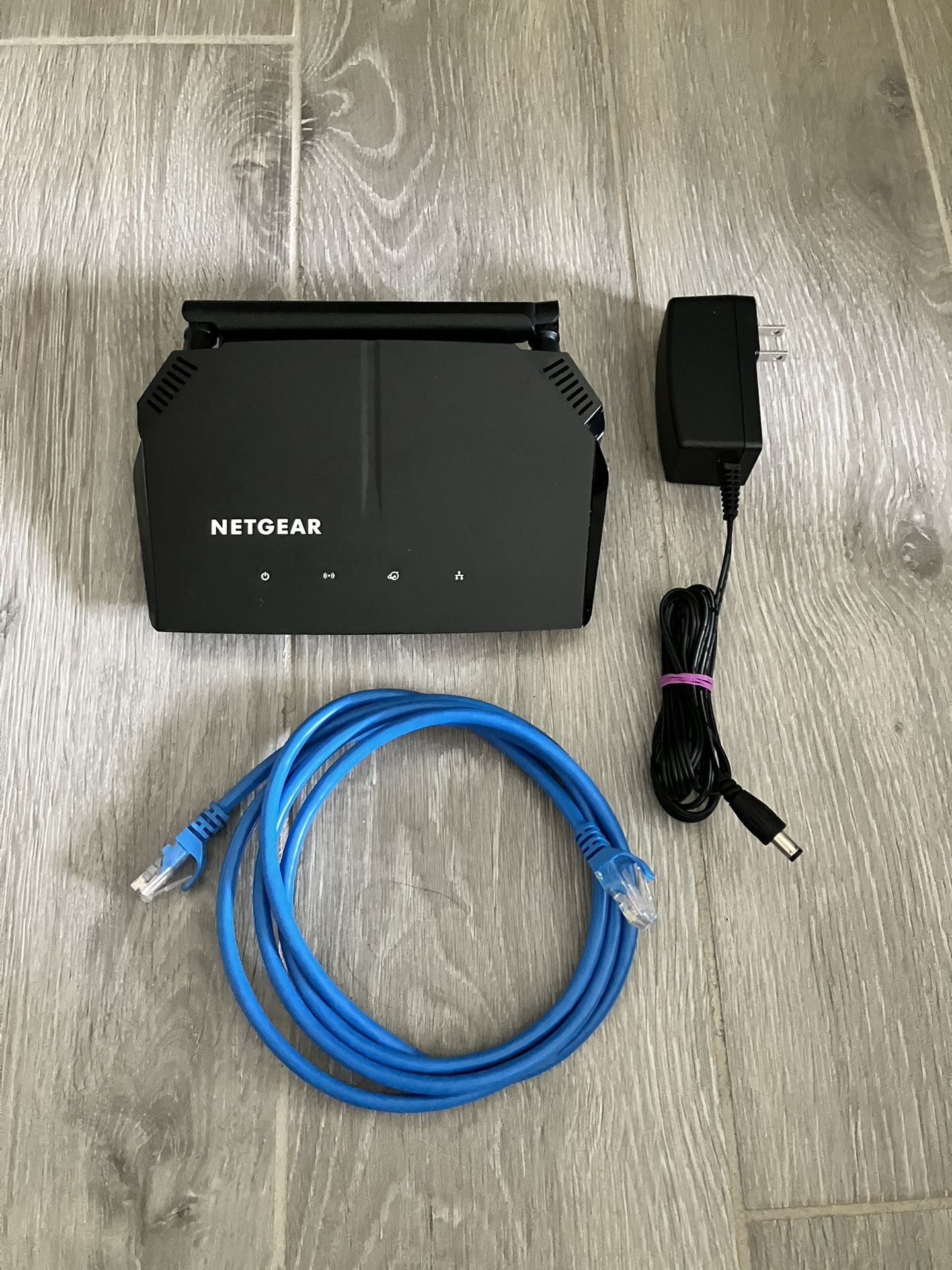 Netgear AC1000 R6080 Router