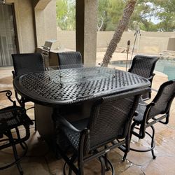 Patio 8 Chair  Dining Table w/ Center Fire Pit
