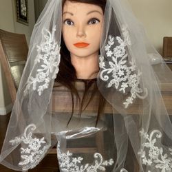 Women’s White Wedding Veil