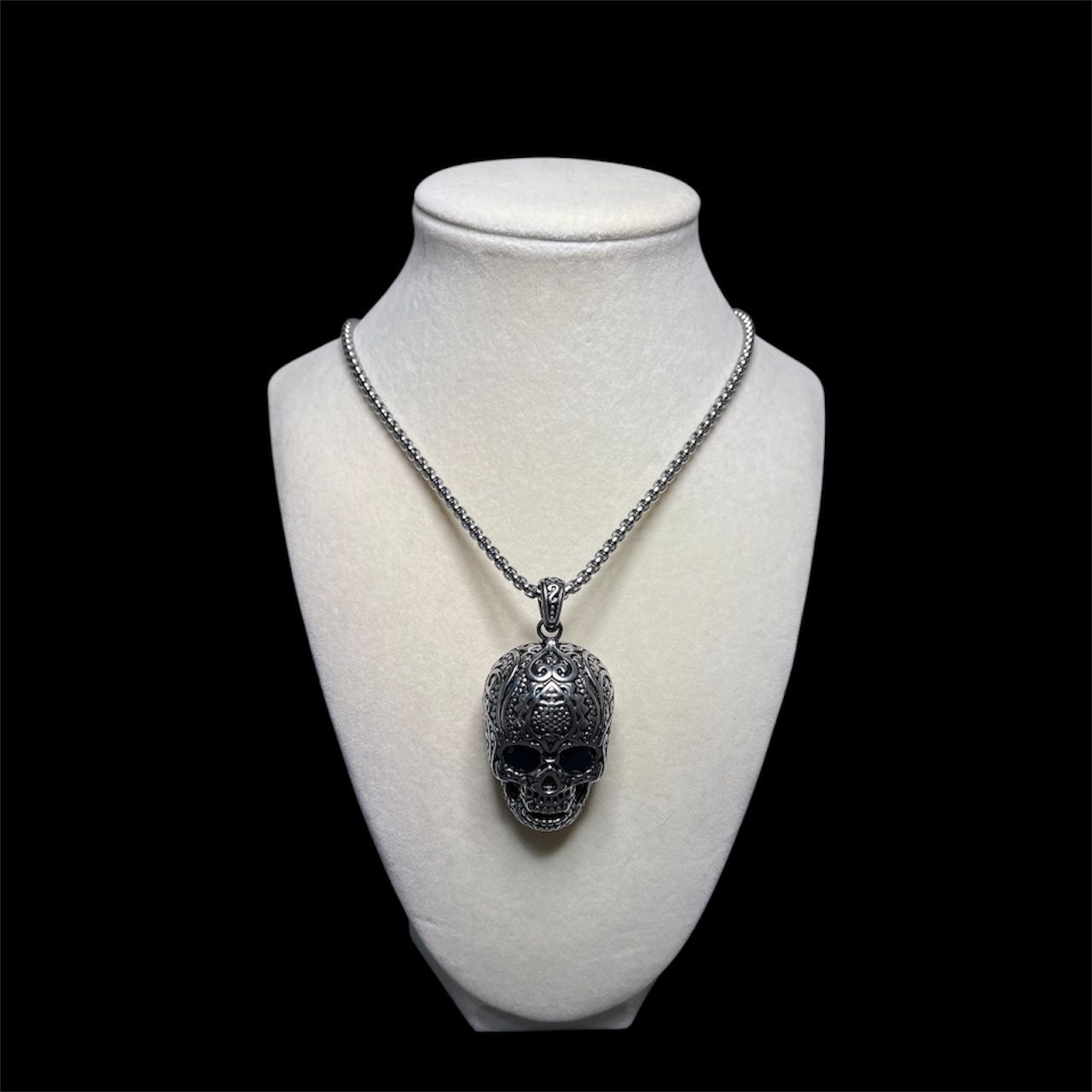 Solid Vampire Skull Pendant Necklace