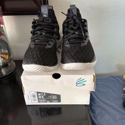Curry Size 7.5