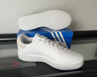 ADIDAS COURT PLATFORM CLN for Sale in Riverside, CA - OfferUp
