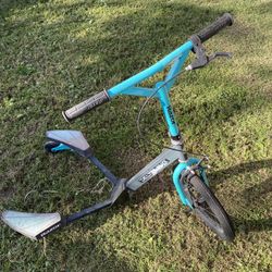 Razor Teal 3-Wheel Drifting Delta Wing Scooter- Ages 6+