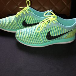 Nike Roshe Two Flyknit Hyper 