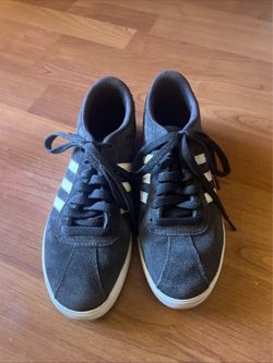 Women’s adidas suede sneakers size 6.5