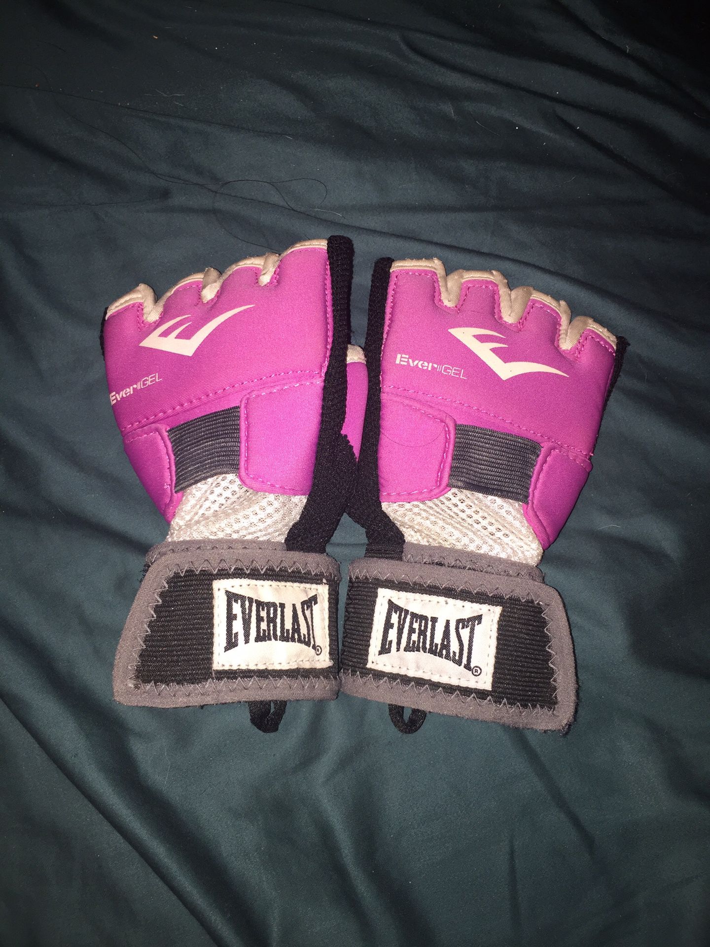 Everlast Gel Boxing Gloves