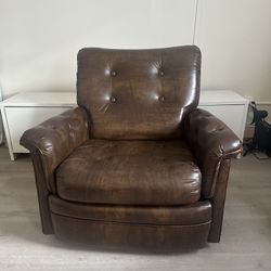 Brown Recliner Chair W/ Front Wheels 