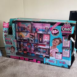 LOL O.M.G  Doll House