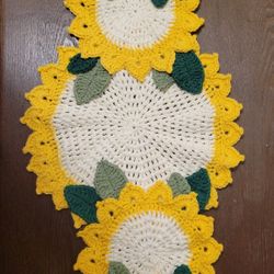Crocheted daisy 100% cotton table centerpiece 