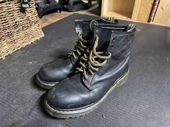 Vintage Doc Martens Boots- Men’s Size 12