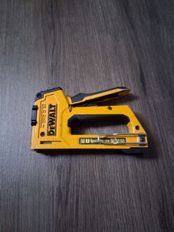 Staple Gun / Brad Nailer