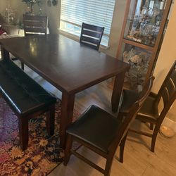 Beautiful Wood Dining Table With Leather Chairs 