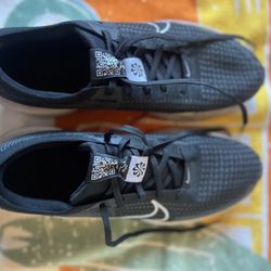 Nike Interact Running (size 10.5)