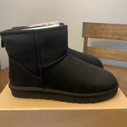 UGG Mini Size 10
