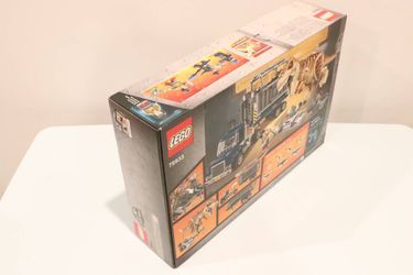 *LEGO Jurassic World T. Rex Transport 75933 - NIB