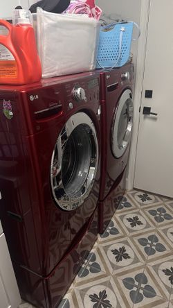 LG Washer And Dryer With Pedestal Storage Drawers