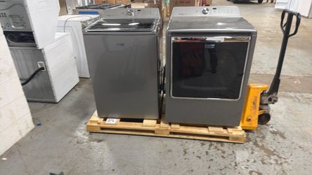 Maytag Washer and Dryer Set
