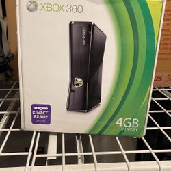 Xbox 360 with 2 Game DVDs 
