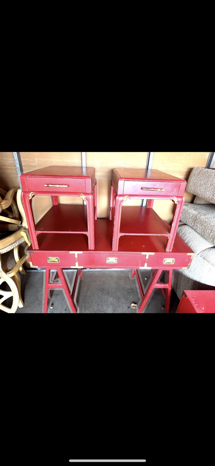 Set red, campaign-style desk. The worth of such a piece of furniture