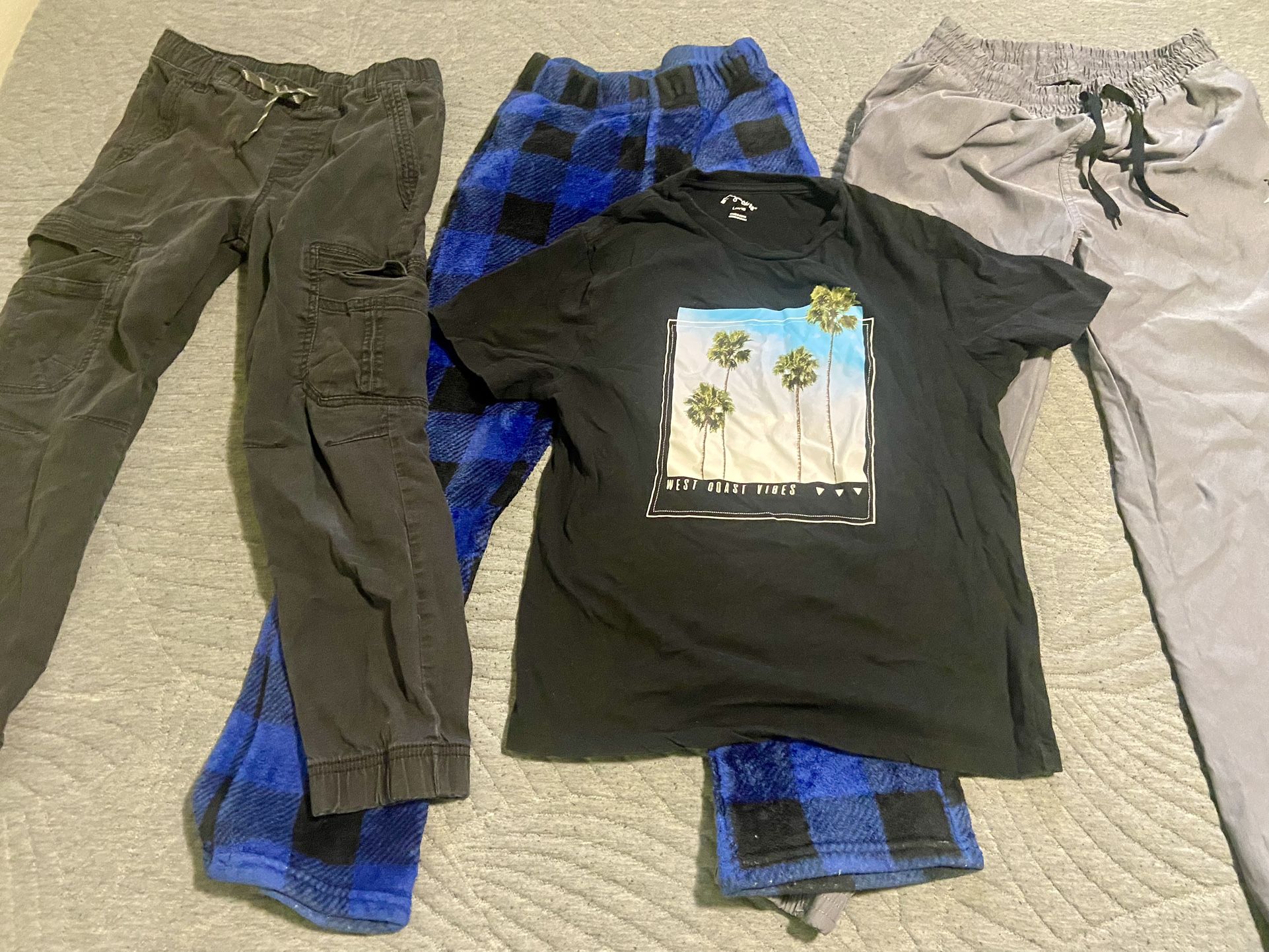 Boys clothes (size 10/12)