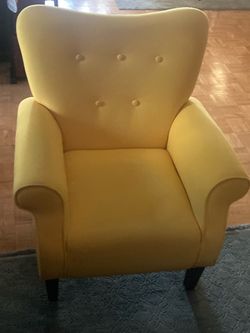 Chair/  3 Tables