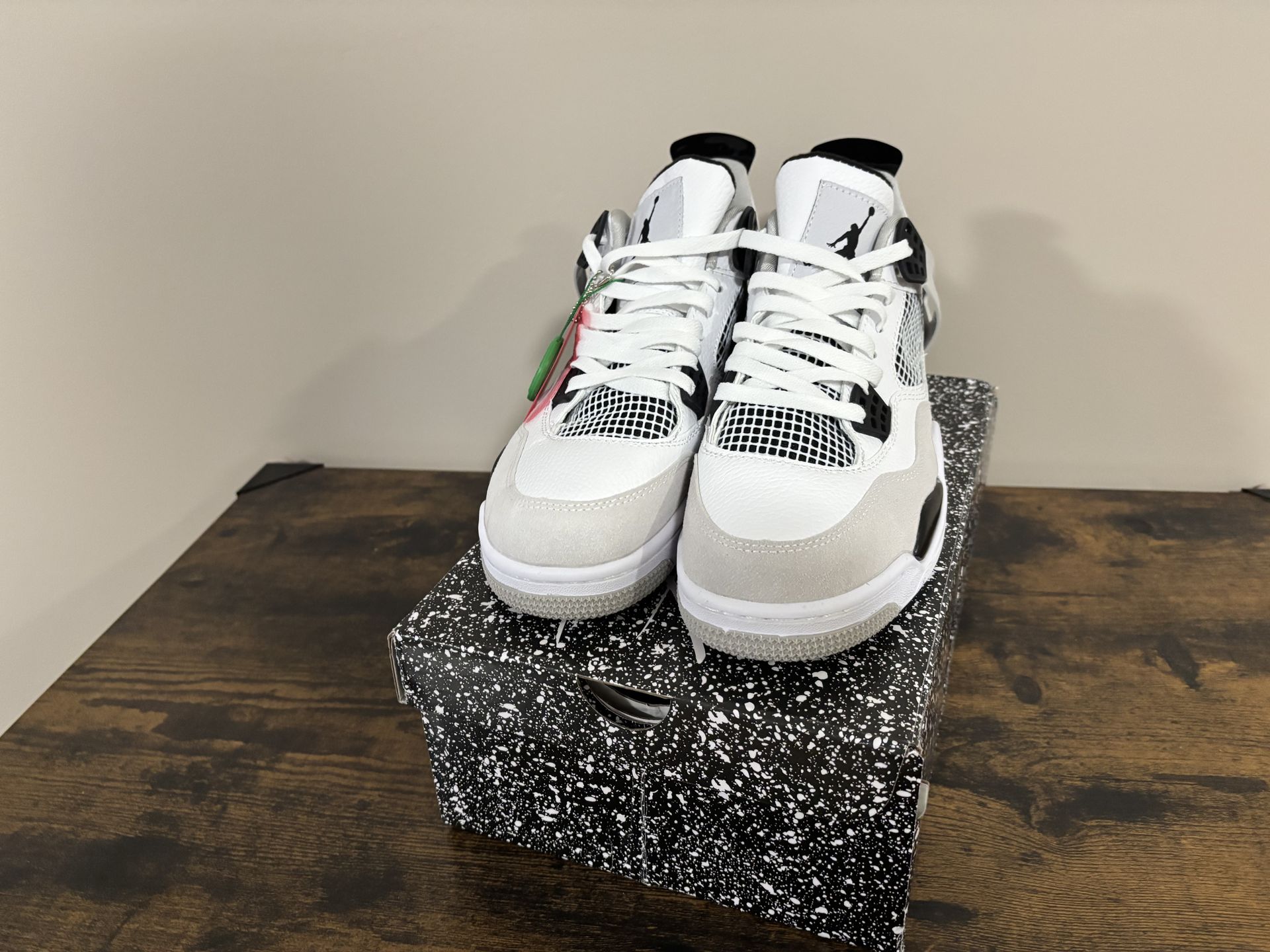 Air Jordan 4 white cement 11 size