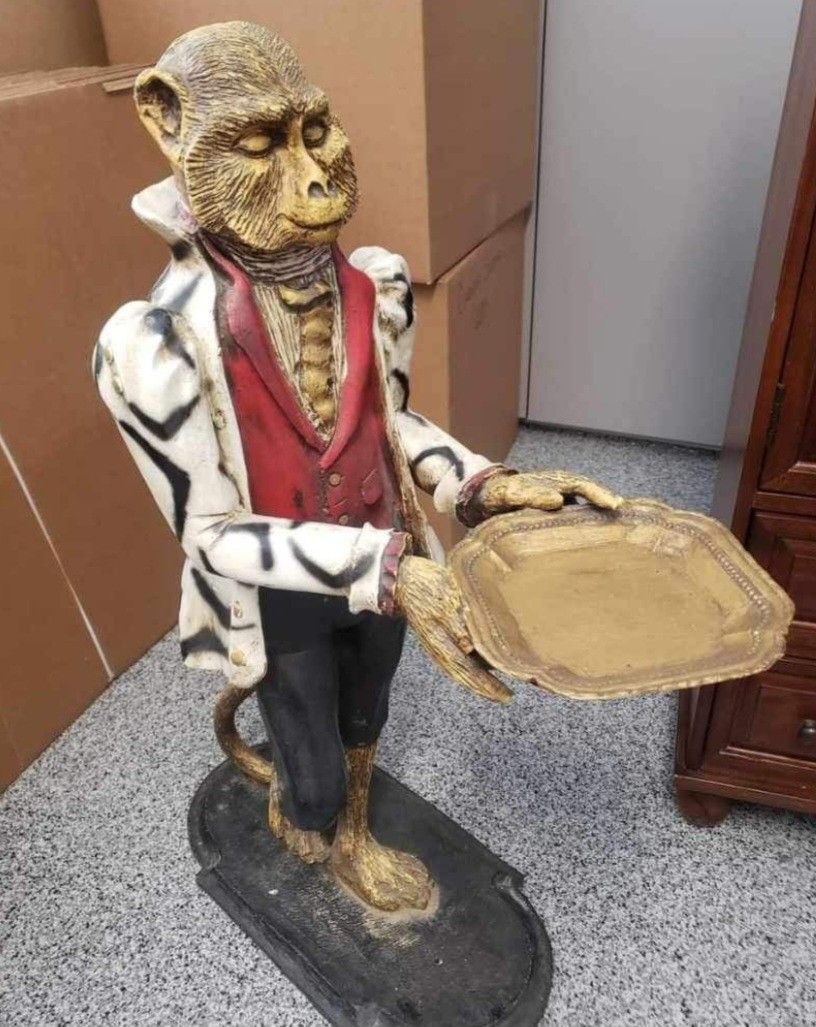 Monkey Butler Statue
