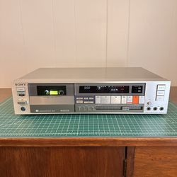 Tape Player 