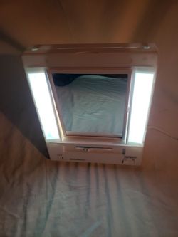 WINDERMERE MAKEUP MIRROR
