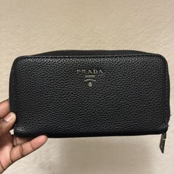 Prada Wallet 