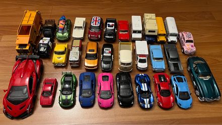 Kinsmart Pullback Cars And Other Cars Lot Of 31