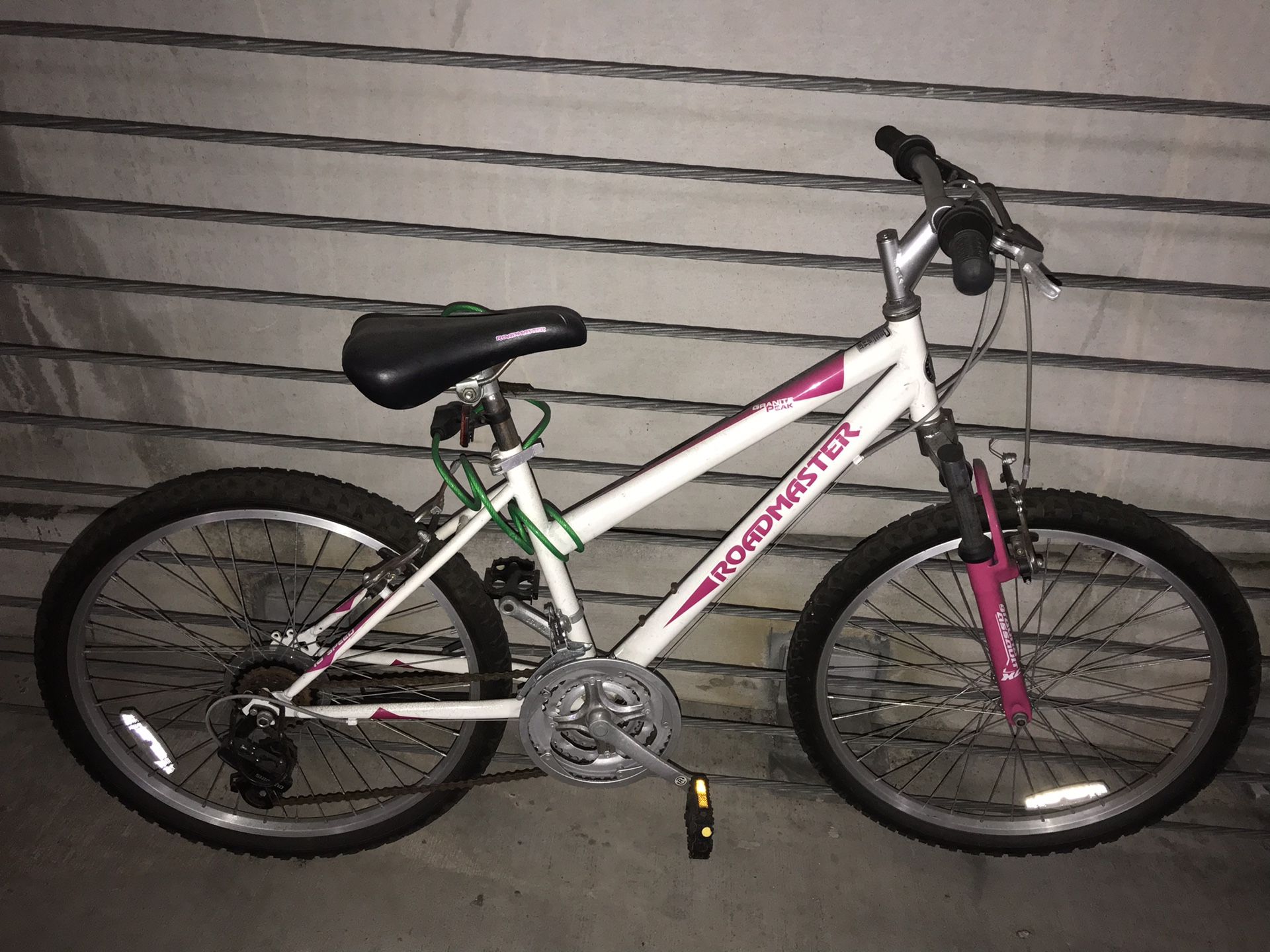 24” Road master Pink and White Mountain Bike