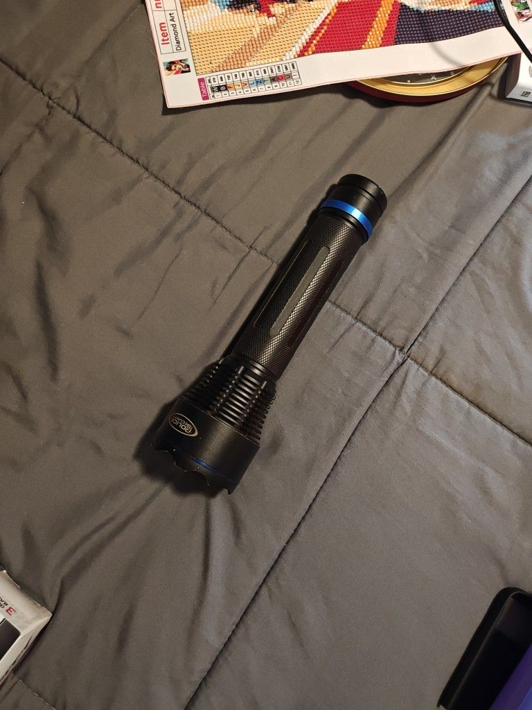 POLICE SECURITY FLASHLIGHT