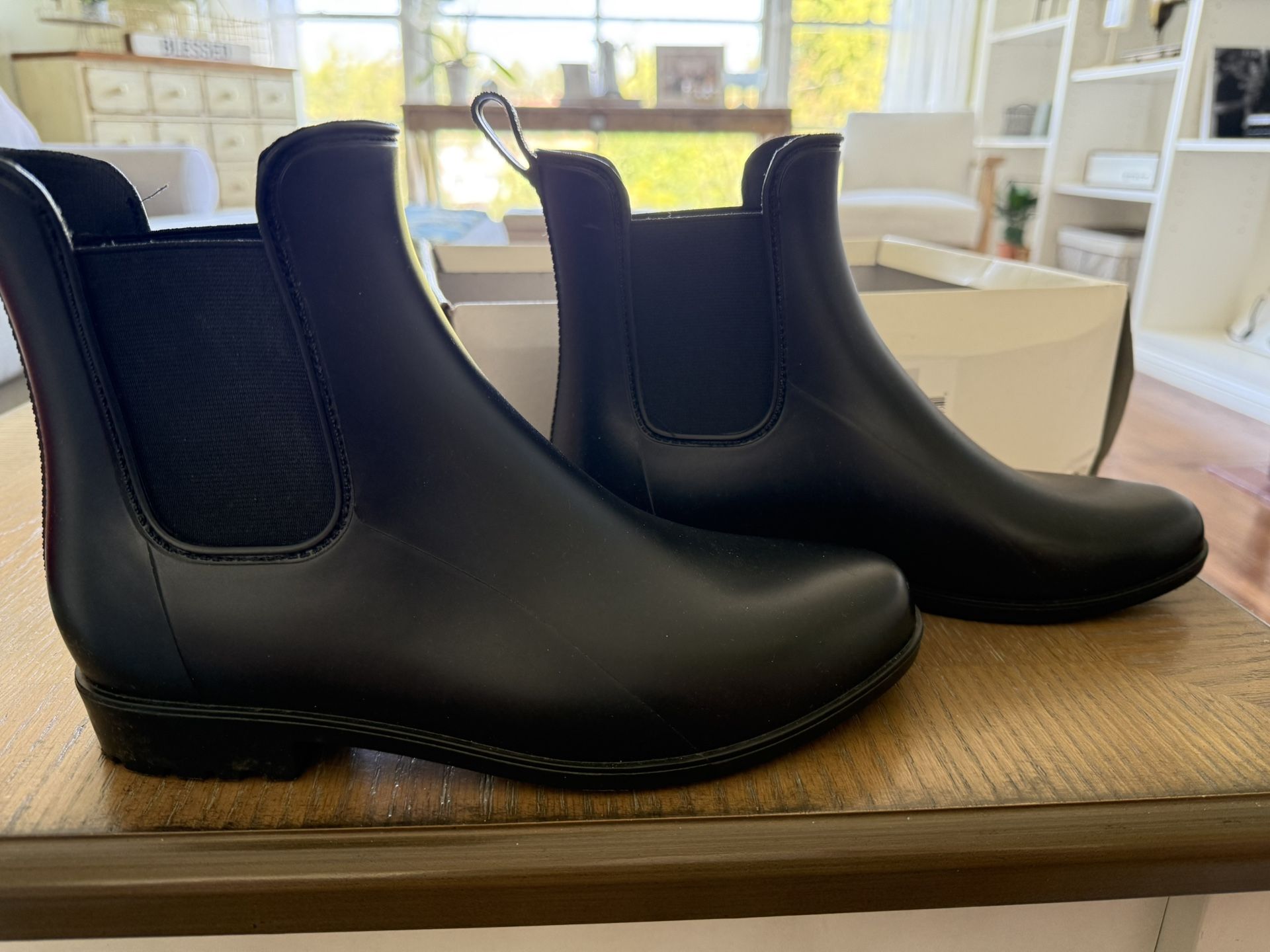 Nearly New Target (New Day) Chelsea Boots Size 10