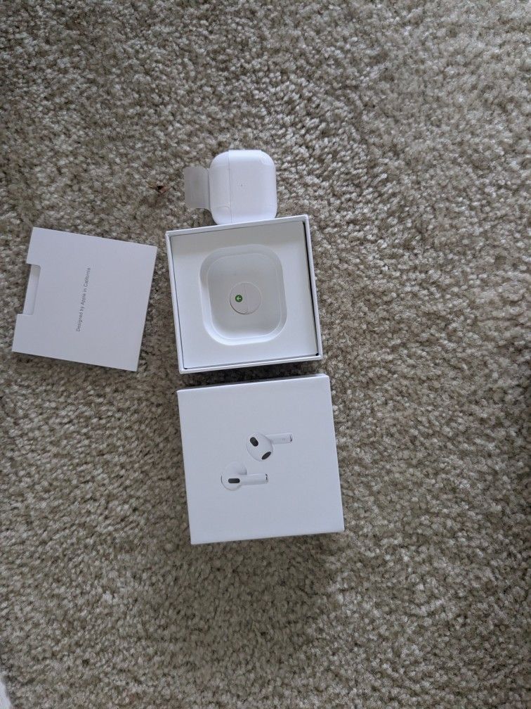 AIRPODS 2ND OR 3RD GEN