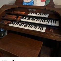 Wurlitzer 3 Tier Organ-FREE