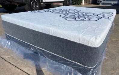 Full Bamboo Cool Gel Memory Foam!!