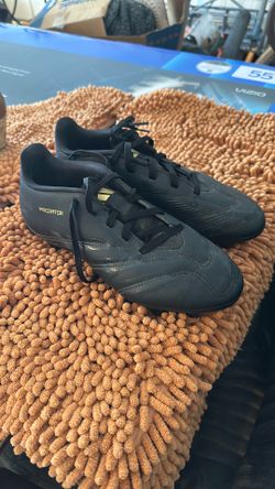 Size 6 Adidas Soccer